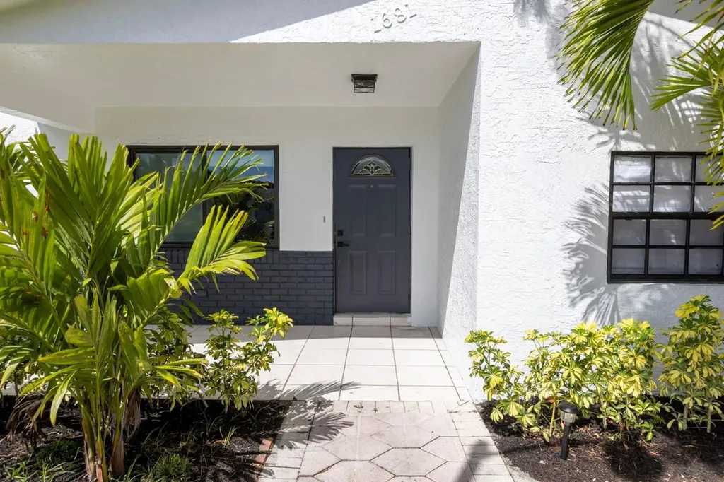 1681 NE 39th Street Pompano Beach FL 33064