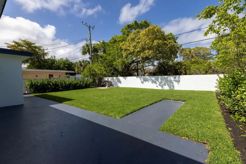 1681 NE 39th Street Pompano Beach FL 33064