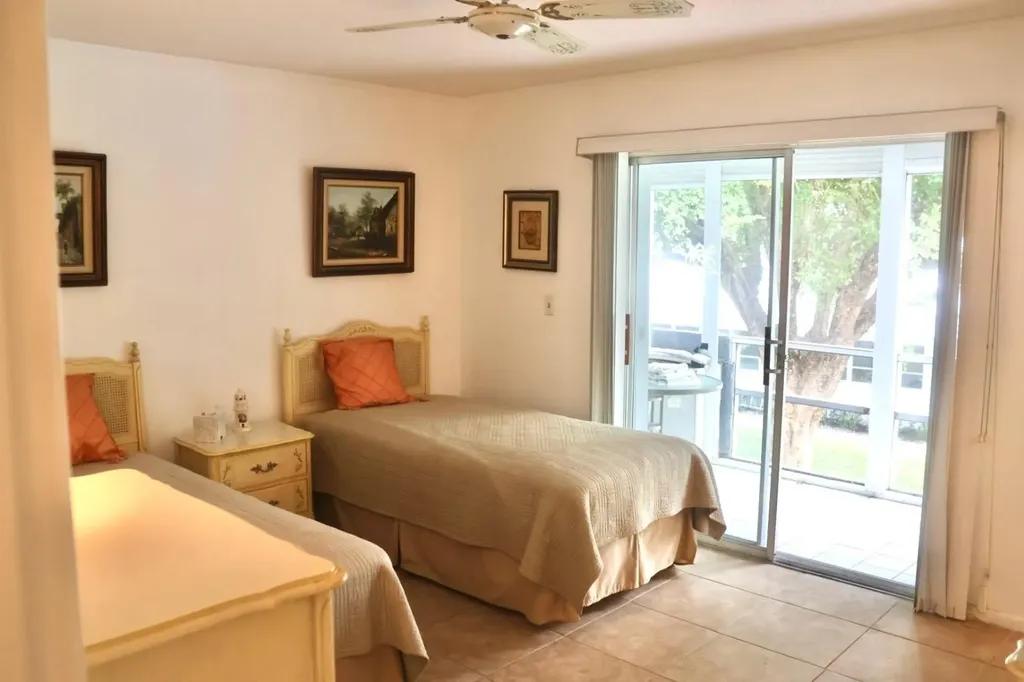 2050 NE 39th Street Lighthouse Point FL 33064