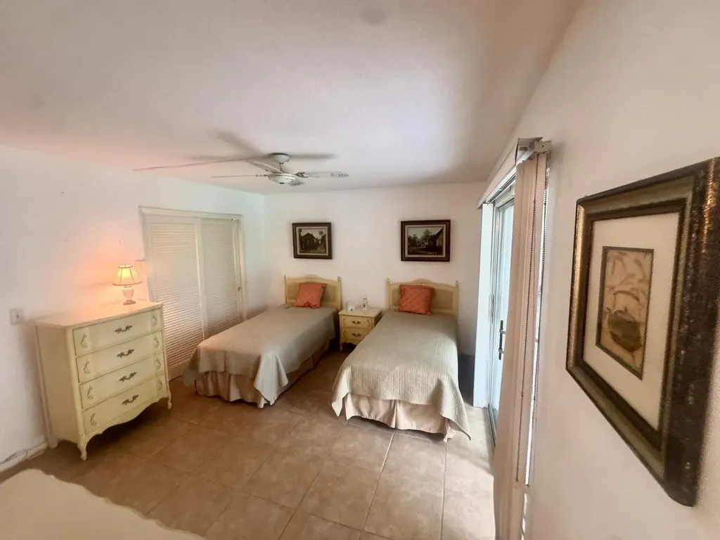 2050 NE 39th Street Lighthouse Point FL 33064