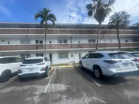 2050 NE 39th Street Lighthouse Point FL 33064