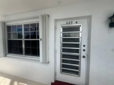 2050 NE 39th Street Lighthouse Point FL 33064