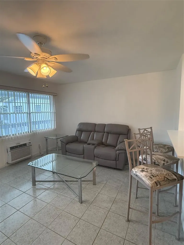 203 Tilford J Deerfield Beach FL 33442