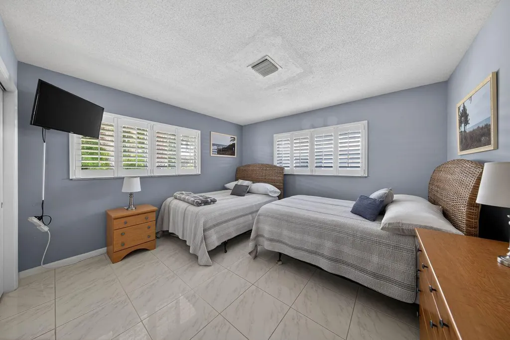 1431 S Ocean Boulevard Pompano Beach FL 33062