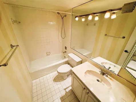 3940 Inverrary Boulevard Lauderhill FL 33319