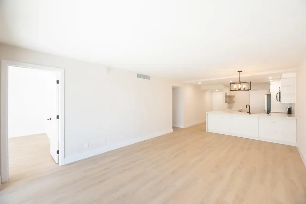 2322 S Cypress Bend Drive Pompano Beach FL 33069
