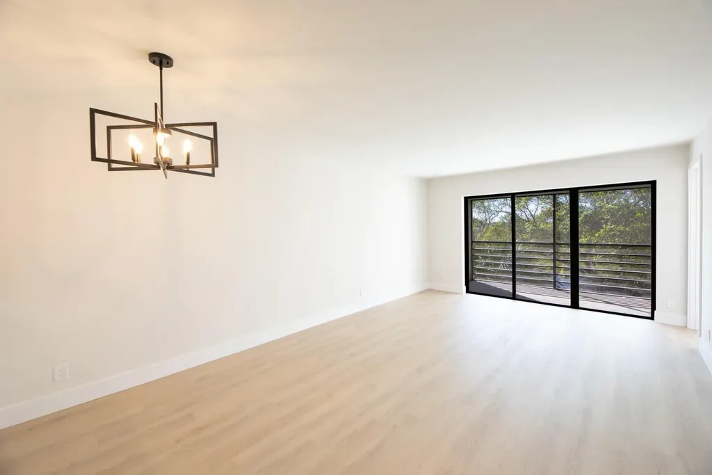 2322 S Cypress Bend Drive Pompano Beach FL 33069