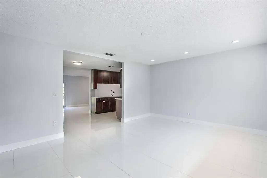 9611 Saddlebrook Drive Boca Raton FL 33496