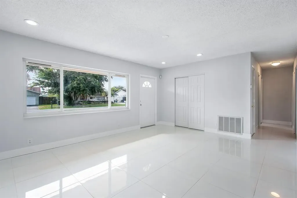 9611 Saddlebrook Drive Boca Raton FL 33496