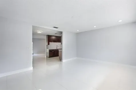 9611 Saddlebrook Drive Boca Raton FL 33496