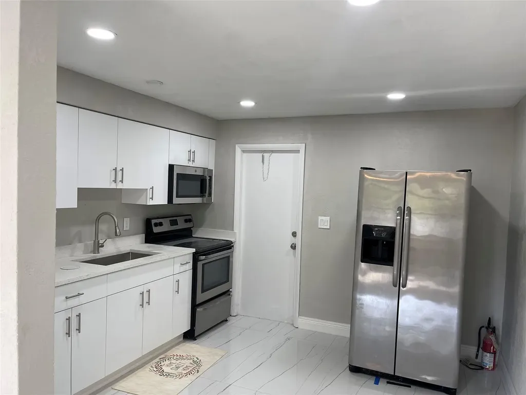 721 SW 8th Street Pompano Beach FL 33060