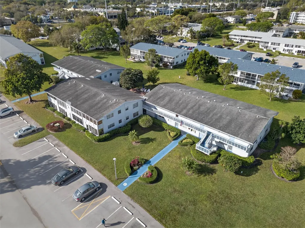 51 Farnham C Deerfield Beach FL 33442