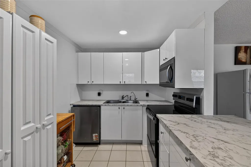 51 Farnham C Deerfield Beach FL 33442
