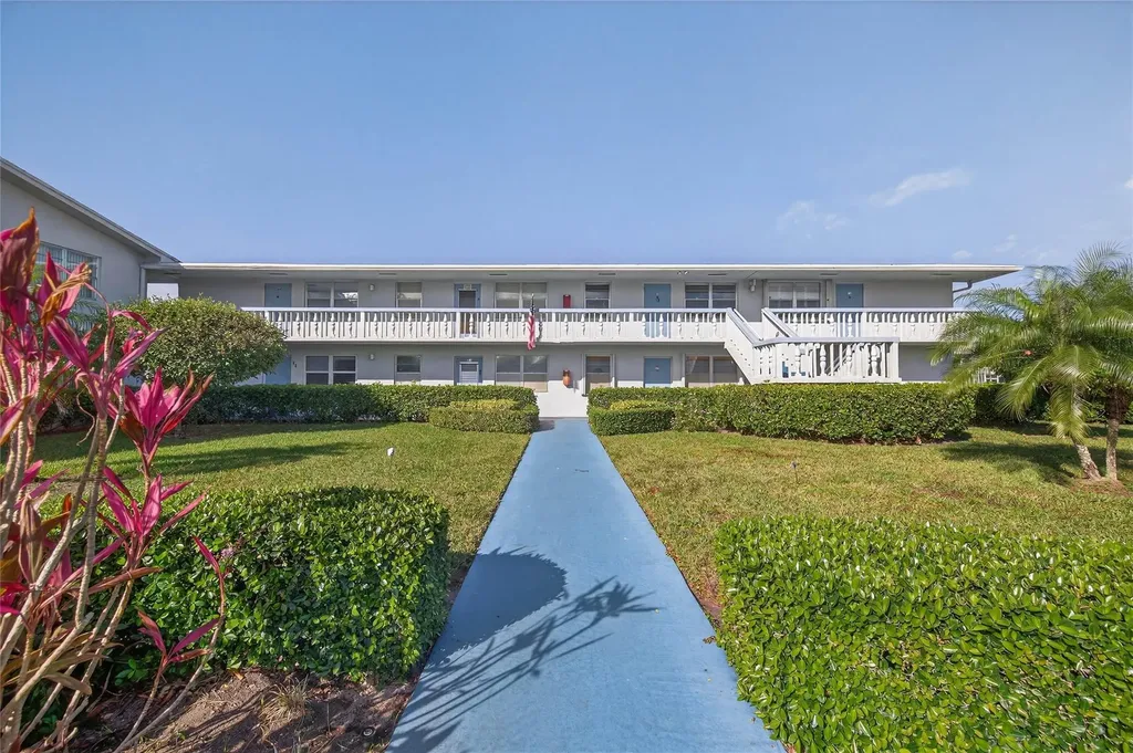 51 Farnham C Deerfield Beach FL 33442
