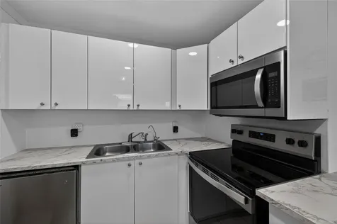 51 Farnham C Deerfield Beach FL 33442