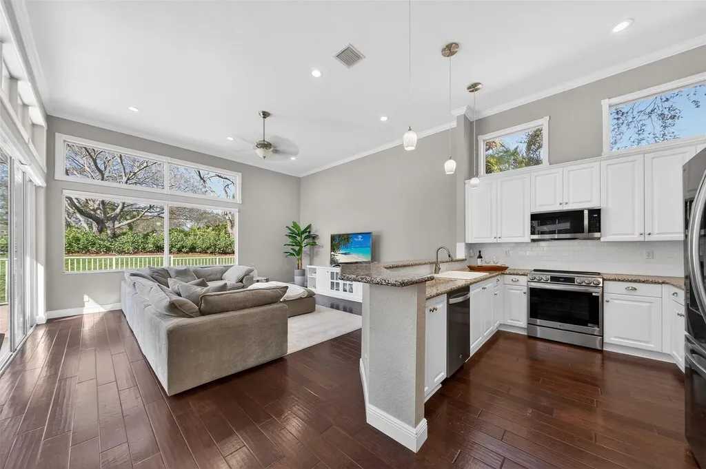 6897 NW 107th Terrace Parkland FL 33076