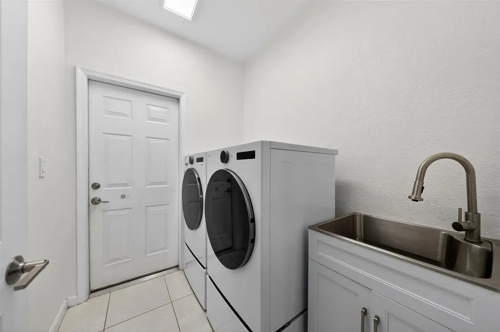 6897 NW 107th Terrace Parkland FL 33076