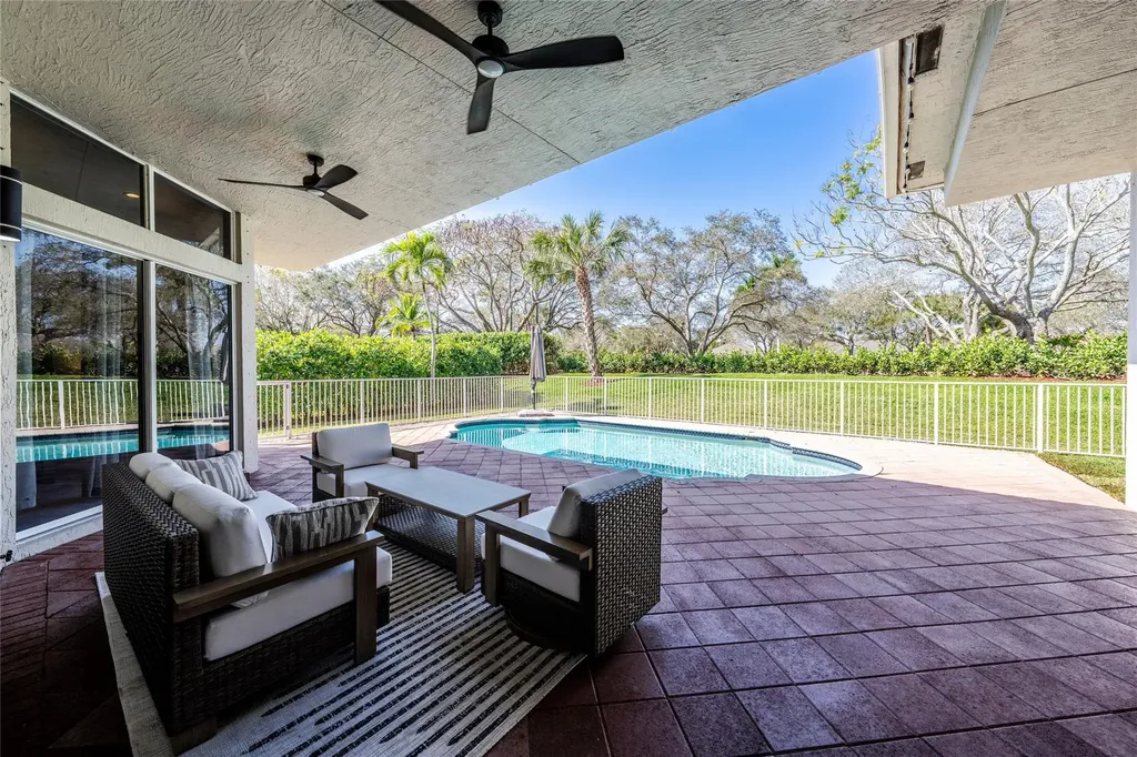6897 NW 107th Terrace Parkland FL 33076