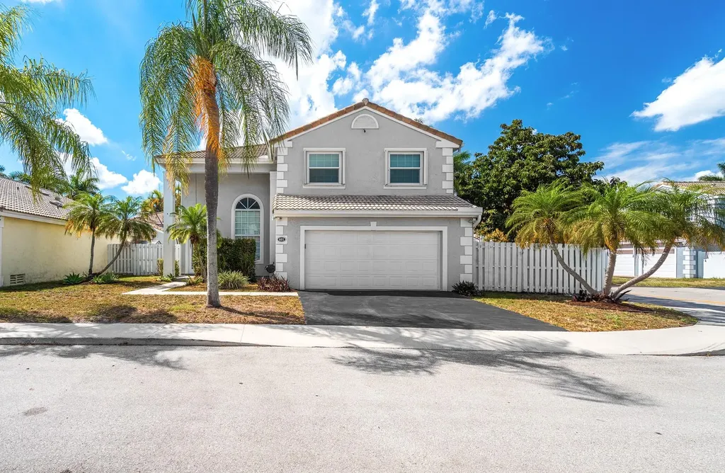 601 Lakeshore Terrace Davie FL 33325
