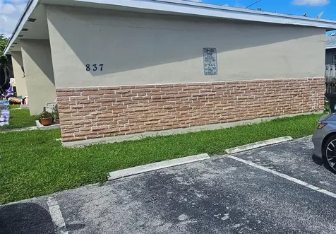 837 NE 17th Avenue Fort Lauderdale FL 33304