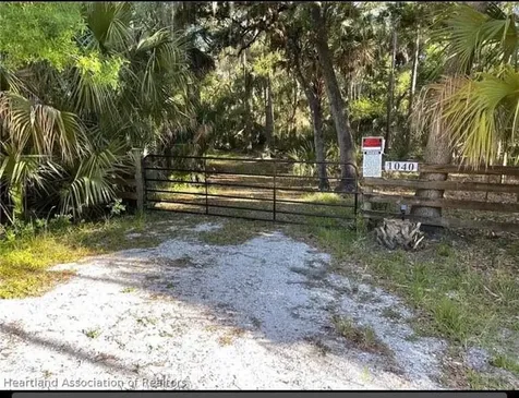 1040 Cracker Hammock Sebring FL 33875