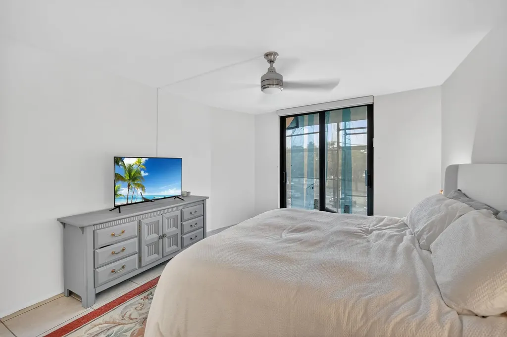 3900 N Hills Drive Hollywood FL 33021