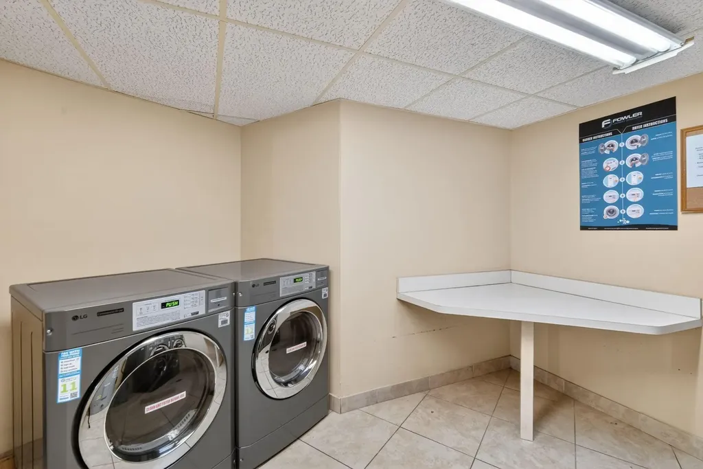 3900 N Hills Drive Hollywood FL 33021