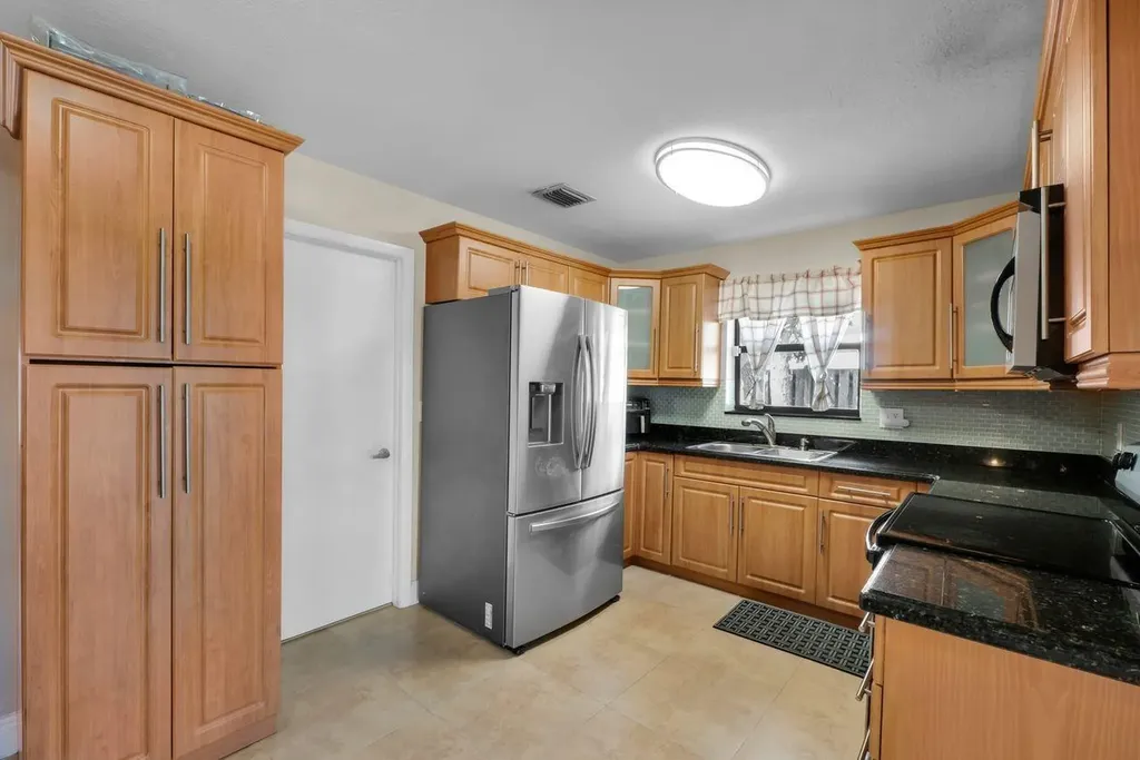 10901 Granite Street Boca Raton FL 33428