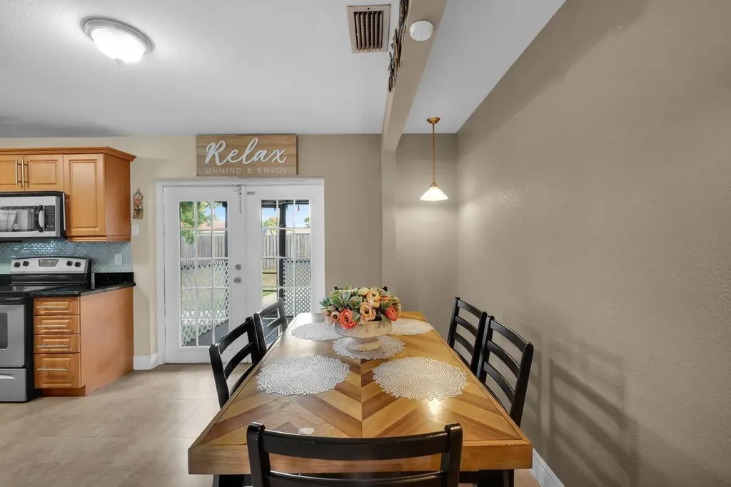 10901 Granite Street Boca Raton FL 33428