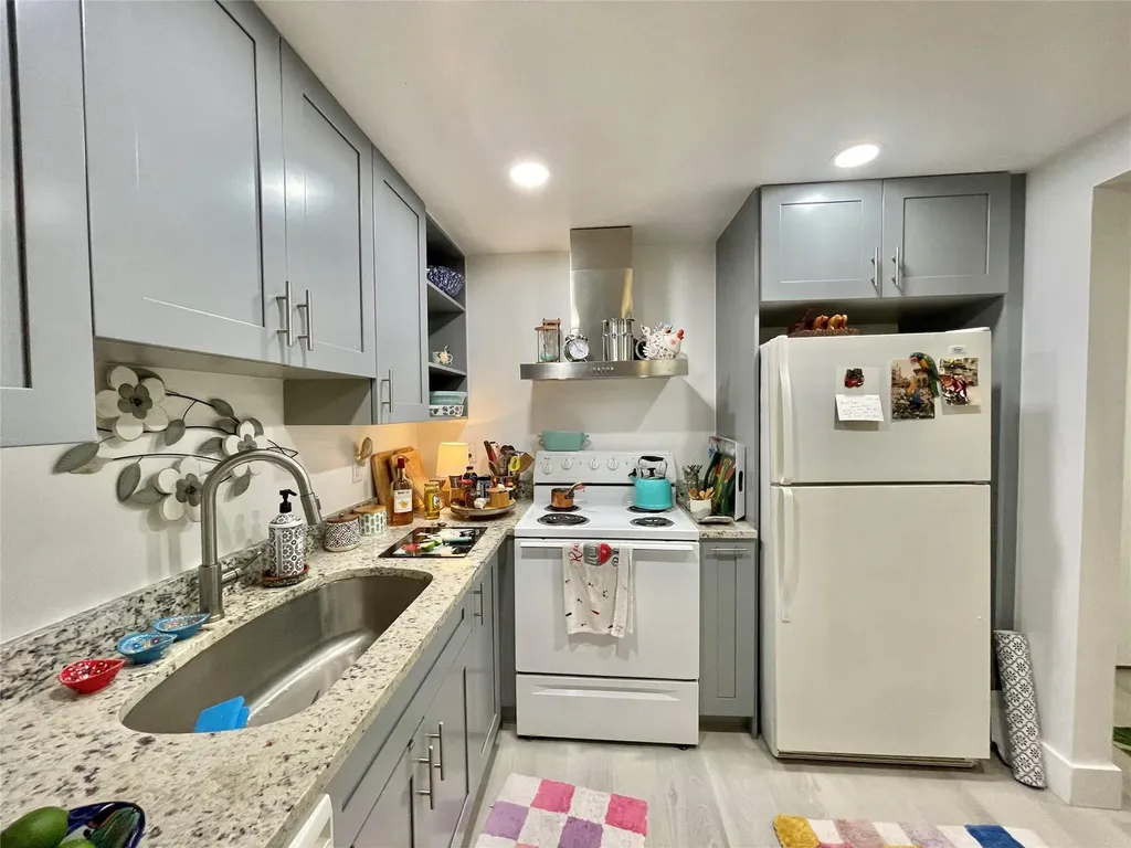 257 S Cypress Road Pompano Beach FL 33060