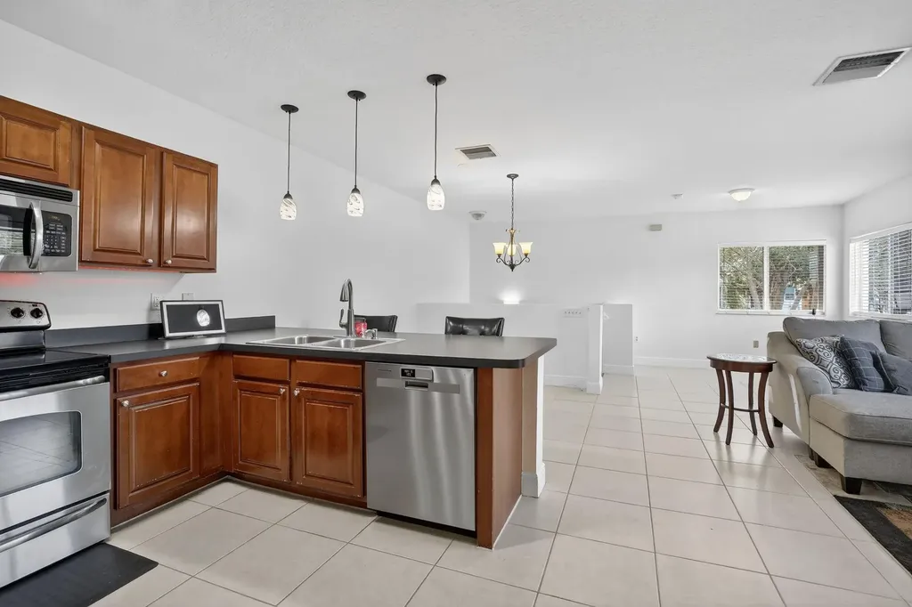 7400 Palomino Drive Hollywood FL 33024