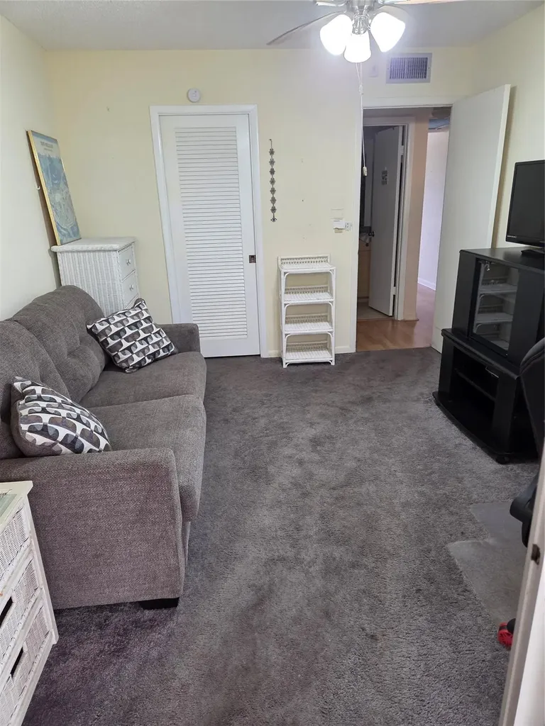 3049 Ventnor O Deerfield Beach FL 33442