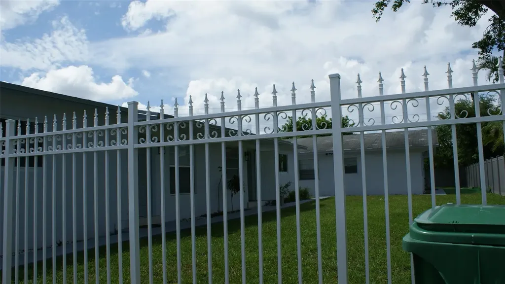 6109 SW 30th Street Miramar FL 33023
