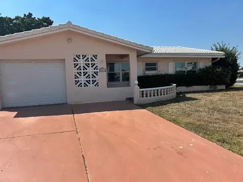 5807 NW 85th Avenue Tamarac FL 33321