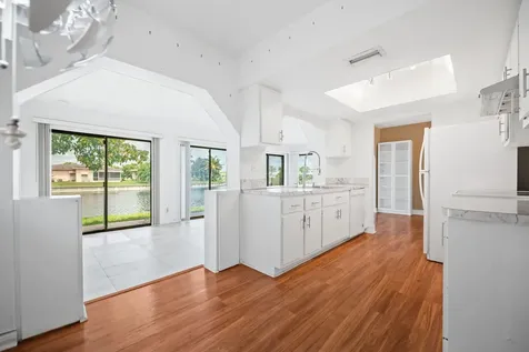 5807 NW 85th Avenue Tamarac FL 33321