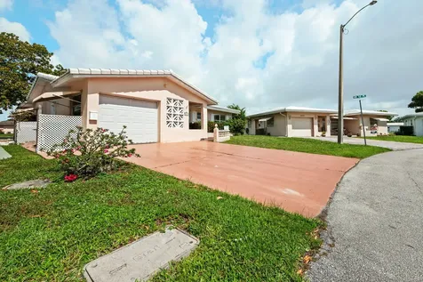 5807 NW 85th Avenue Tamarac FL 33321