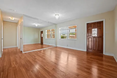 5807 NW 85th Avenue Tamarac FL 33321