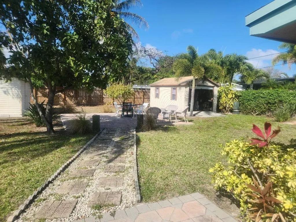 1261 NE 2 Street Pompano Beach FL 33060