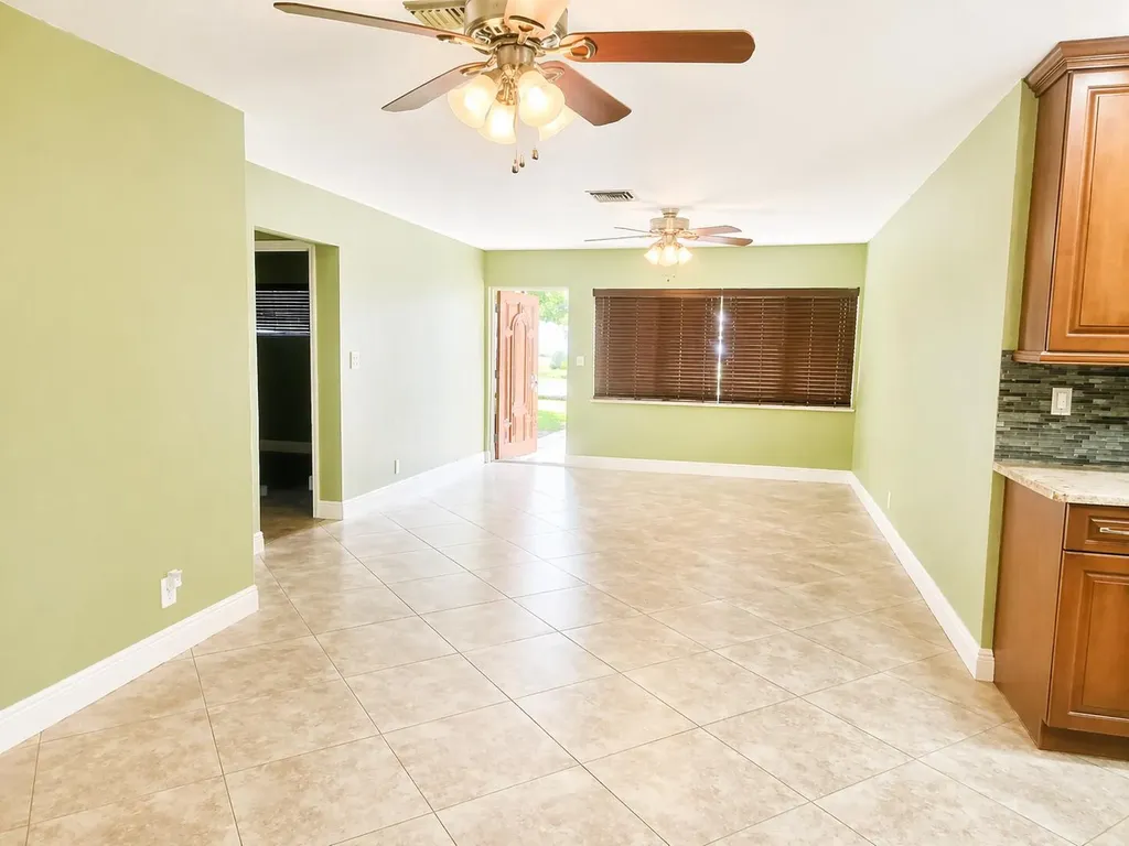 1261 NE 2 Street Pompano Beach FL 33060