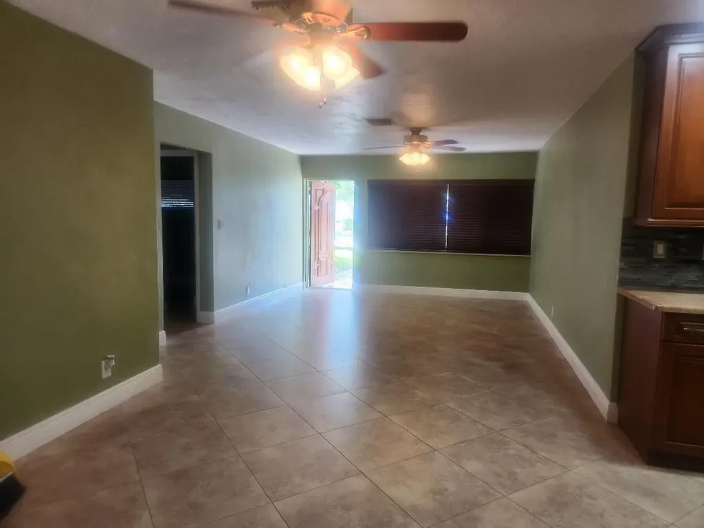 1261 NE 2 Street Pompano Beach FL 33060