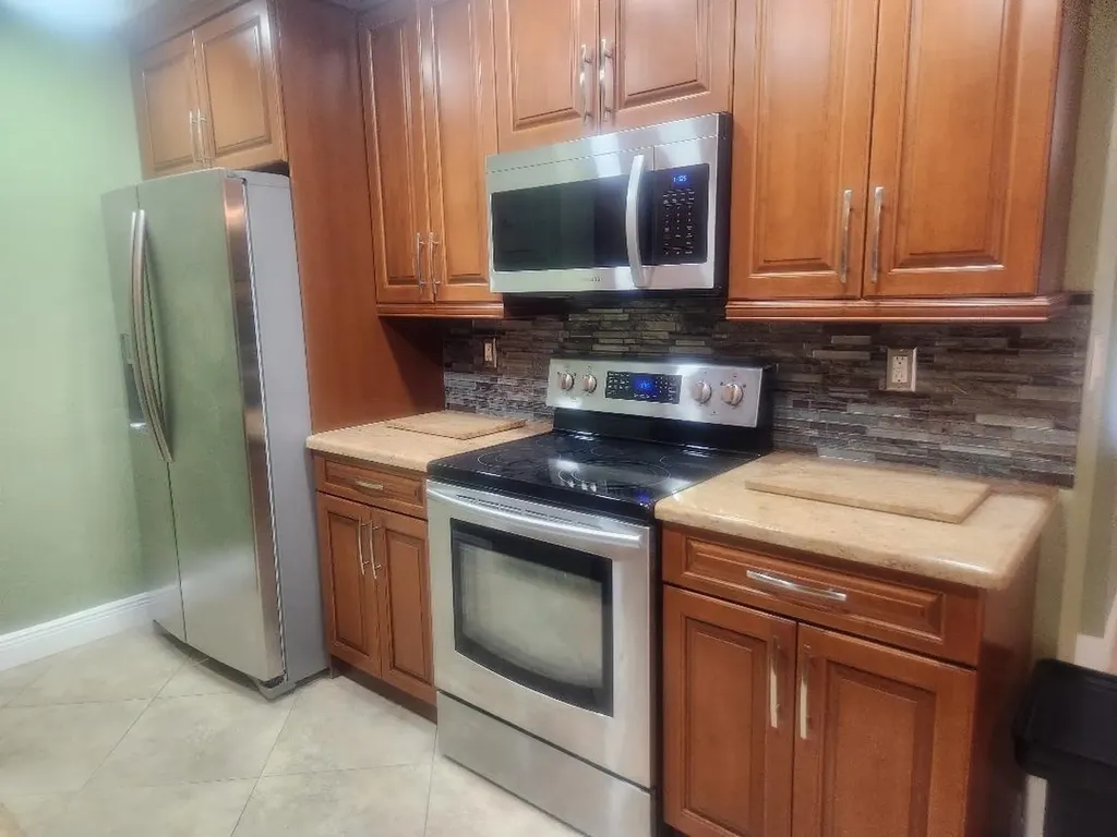 1261 NE 2 Street Pompano Beach FL 33060