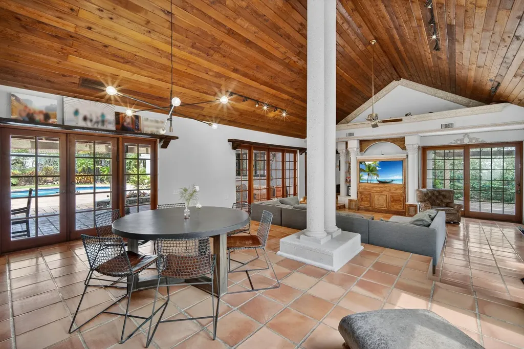 5720 SW 33rd Terrace Hollywood FL 33312