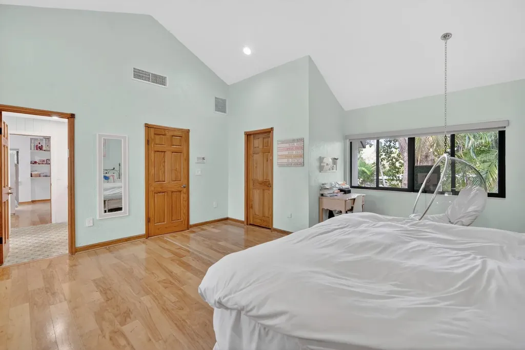 5720 SW 33rd Terrace Hollywood FL 33312
