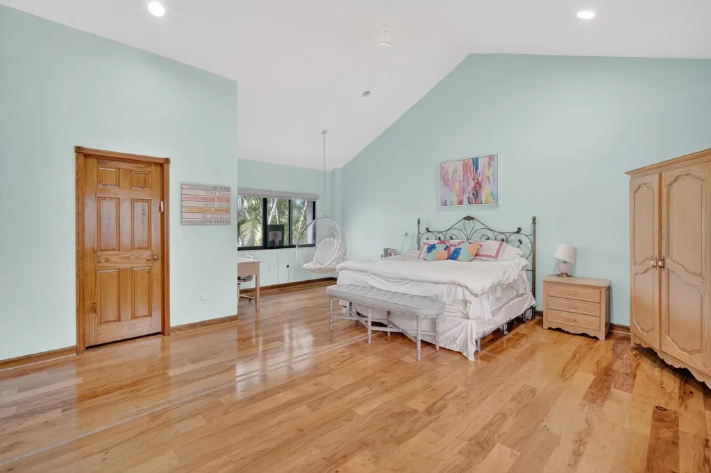 5720 SW 33rd Terrace Hollywood FL 33312