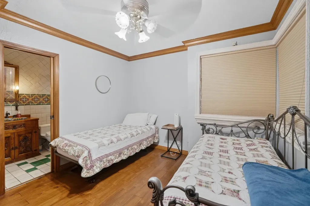 5720 SW 33rd Terrace Hollywood FL 33312