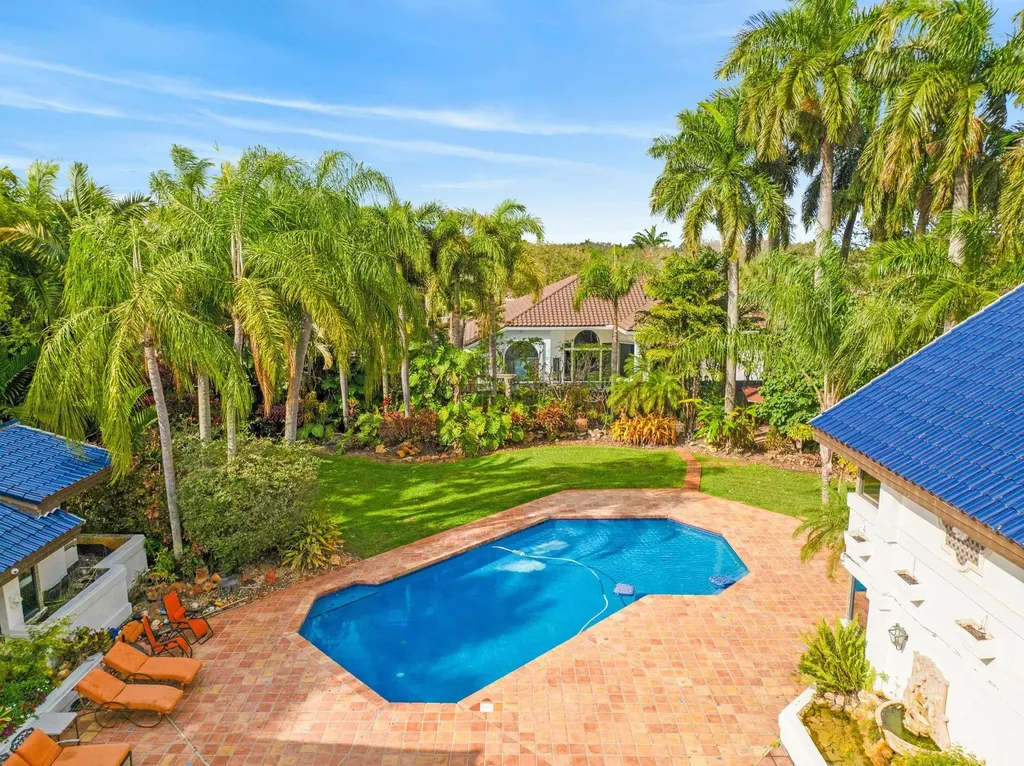 5720 SW 33rd Terrace Hollywood FL 33312