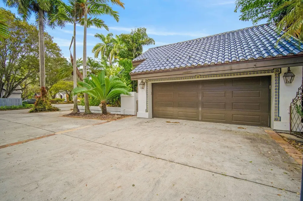 5720 SW 33rd Terrace Hollywood FL 33312