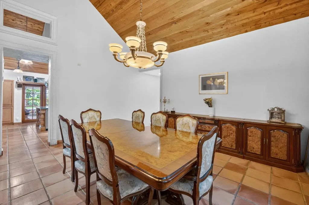 5720 SW 33rd Terrace Hollywood FL 33312