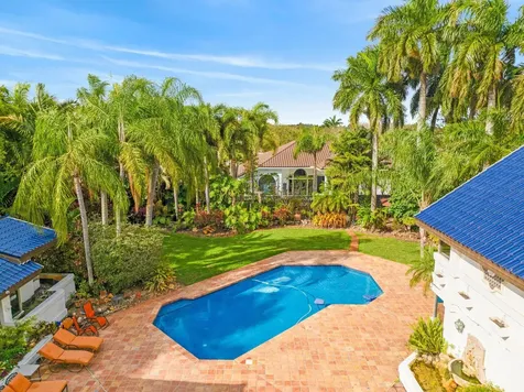 5720 SW 33rd Terrace Hollywood FL 33312