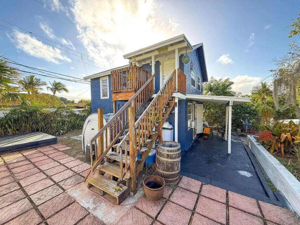 920 Selkirk Street West Palm Beach FL 33405